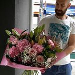 Bouquet de fleurs, roses et plantes