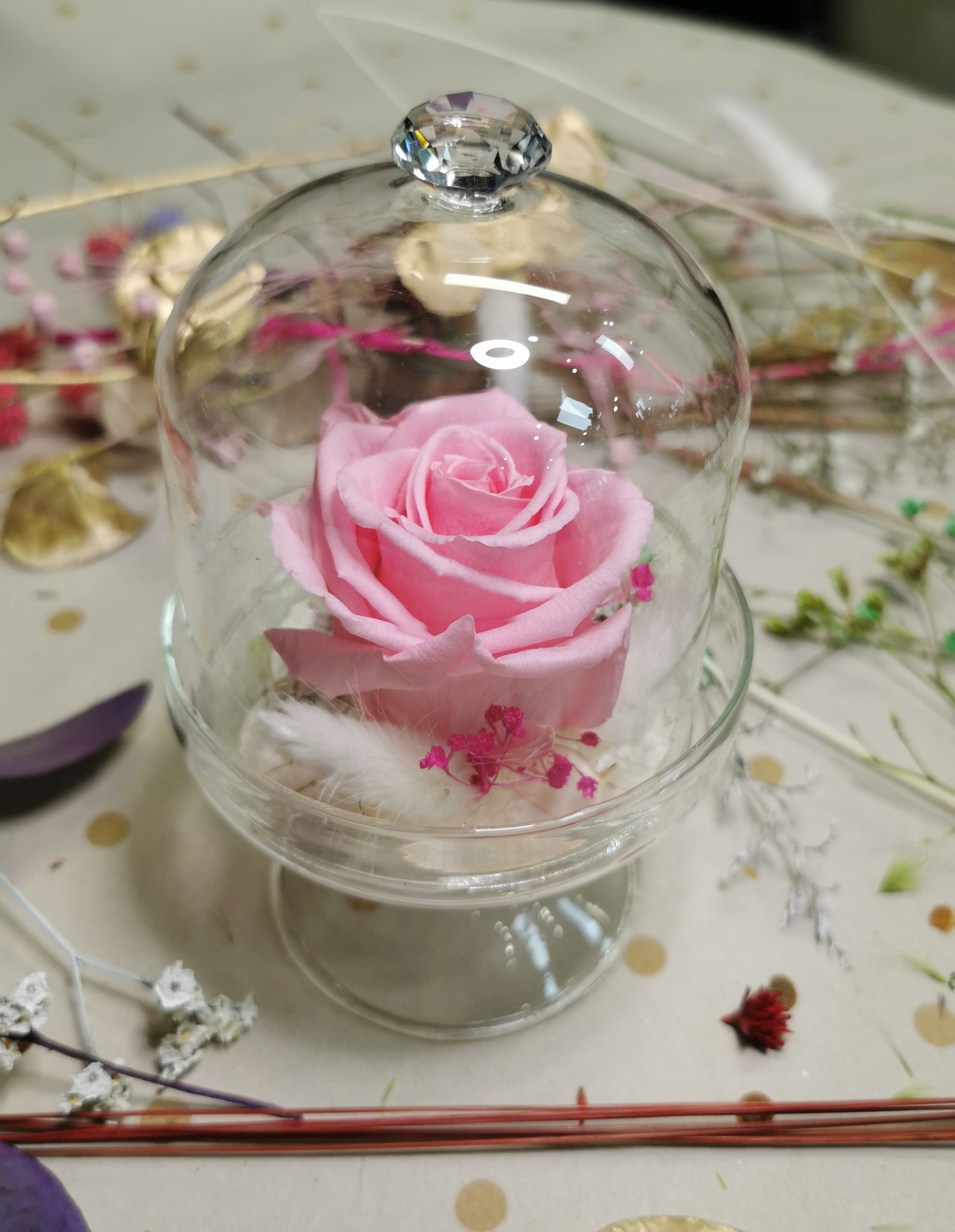 Rose éternelle Rose sous sa petite cloche de verre – Art Floral Macabiau  Gineste
