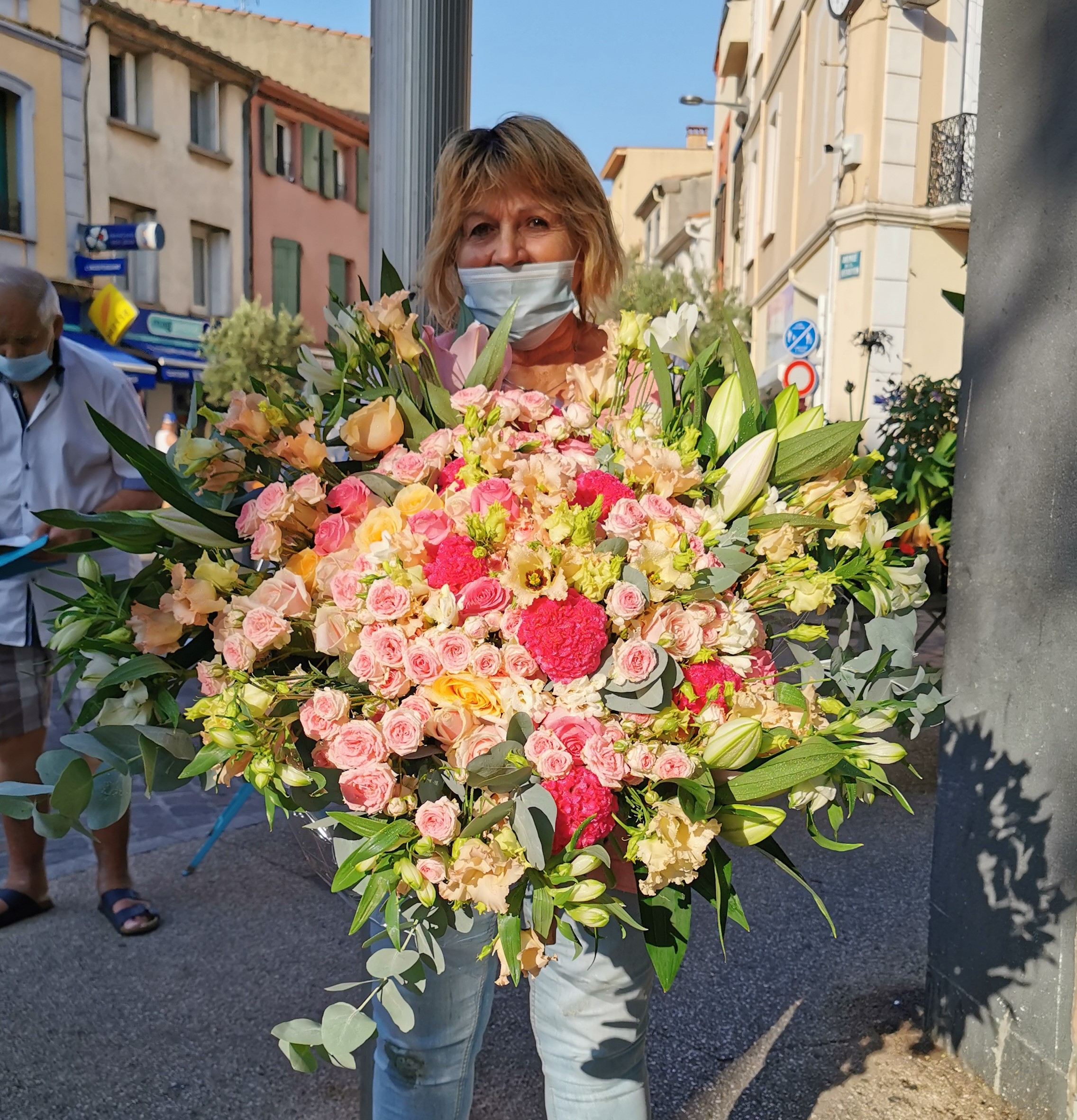 Gros Bouquet rond Pastel généreux – Art Floral Macabiau Gineste