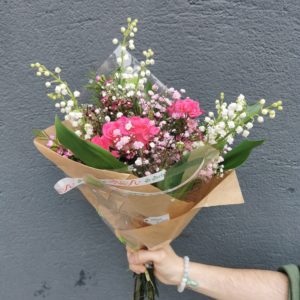 "Petit Bonheur" Bouquet de Muguet et petites roses roses