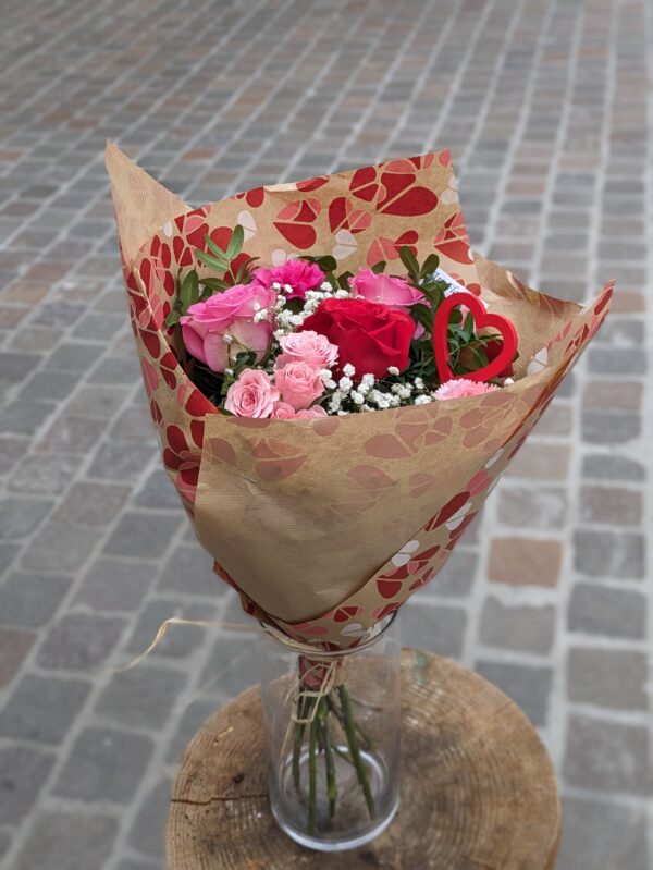 petit bouquet St Valentin Kiss <3 (retrait en boutique uniquement) – Image 2