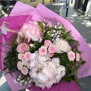 Bouquet camaïeu de rose avec hortensia